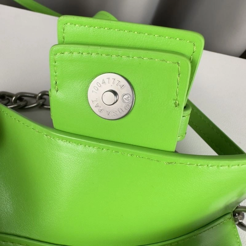 Effortless Balenciaga  Trapezoidal Lindsay Handbag - Vintage Green Charm 75363