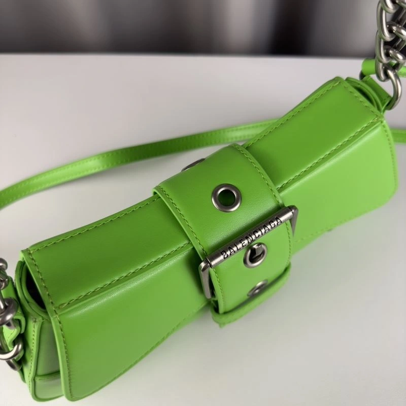 Effortless Balenciaga  Trapezoidal Lindsay Handbag - Vintage Green Charm 75363