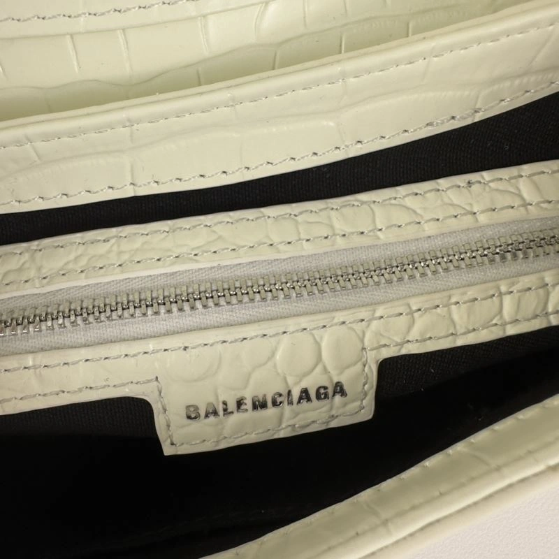 Balenciaga  Triangular Flap Crocodile Handbag - Lindsay Series Refined 75361