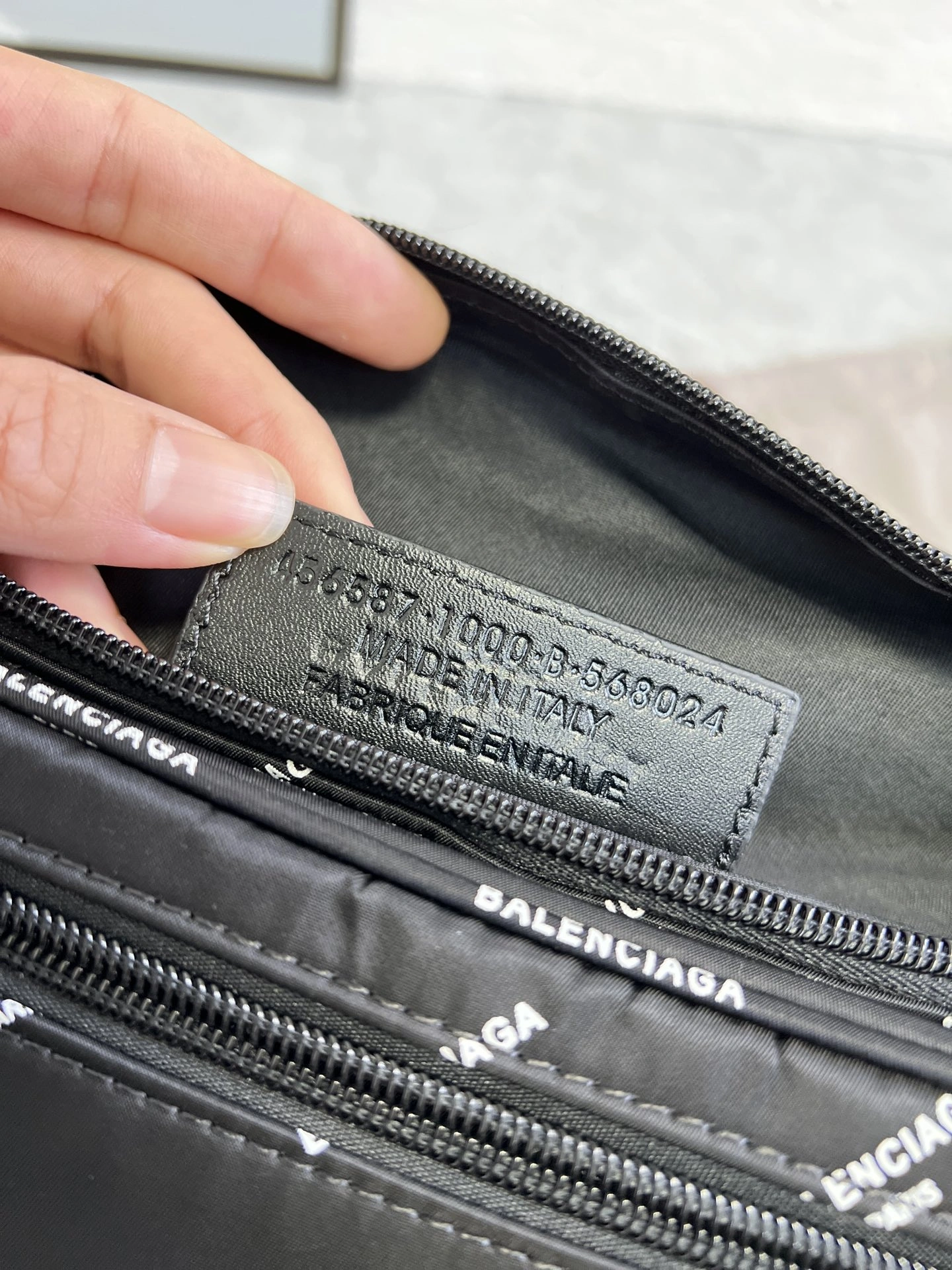 Balenciaga City Series Paris Explorer Black Waist Bag Breathable 60858