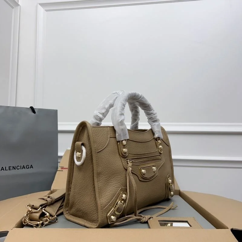 Balenciaga  Goat Leather Motorcycle Bag - Apricot Gold UrbanStyle 38304