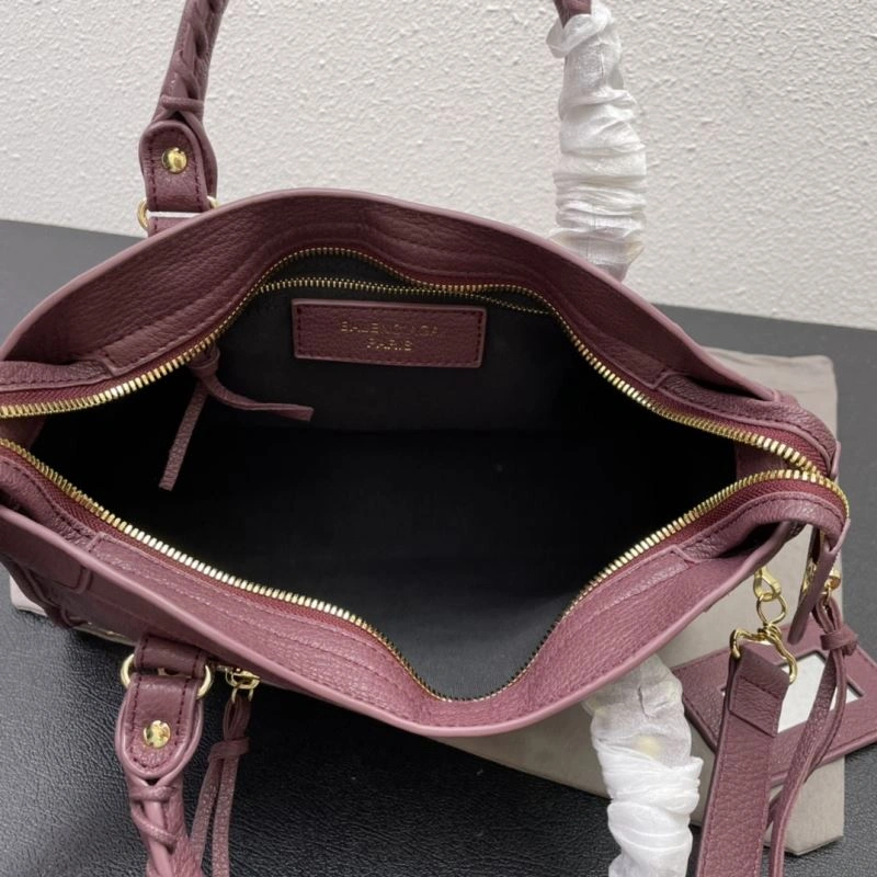 Balenciaga  Medium Motorcycle Bag with Detachable Strap Attractive 72643