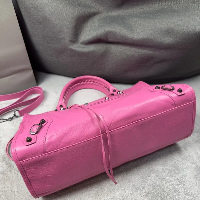 Balenciaga  Motorcycle Bag - Streamlined Elegance Elegant 38267