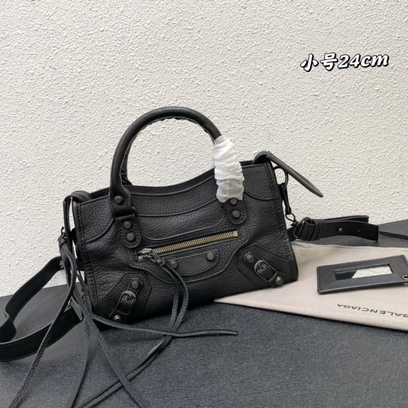 ZipUp Balenciaga  Small Motorcycle Bag in Goat Leather 72715
