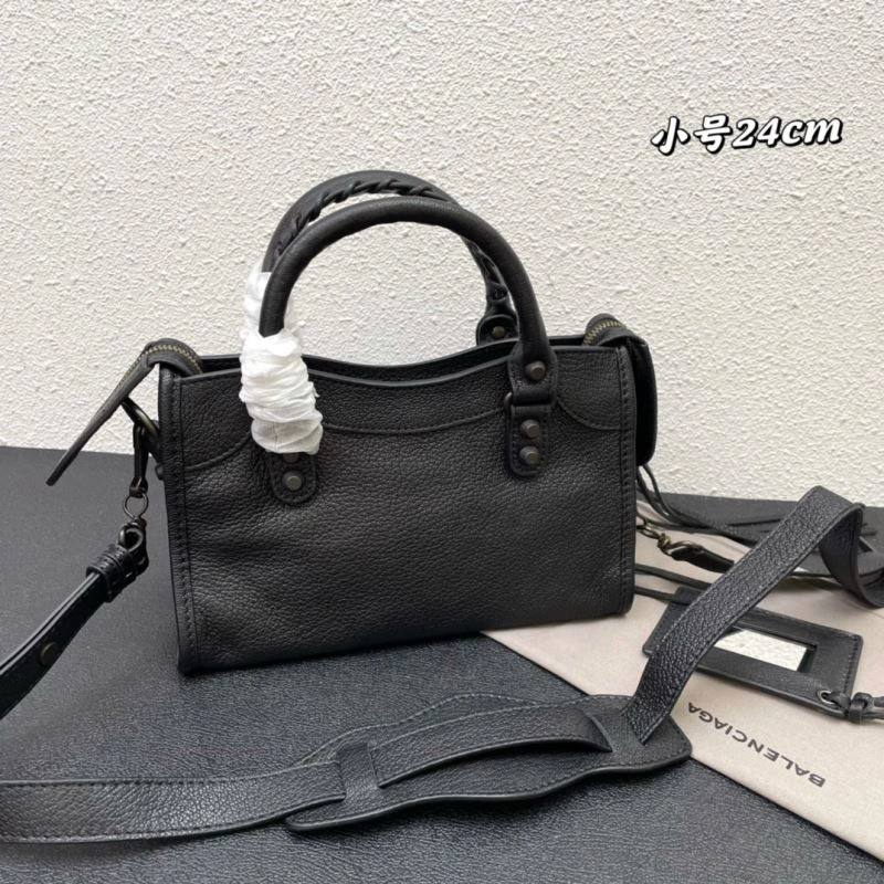ZipUp Balenciaga  Small Motorcycle Bag in Goat Leather 72715