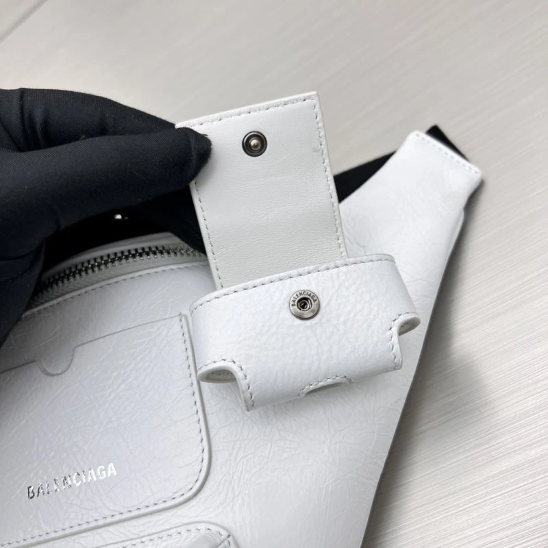 Balenciaga  White Motorcycle Multi-Pocket Waist Bag for Travel ModernLook 78549
