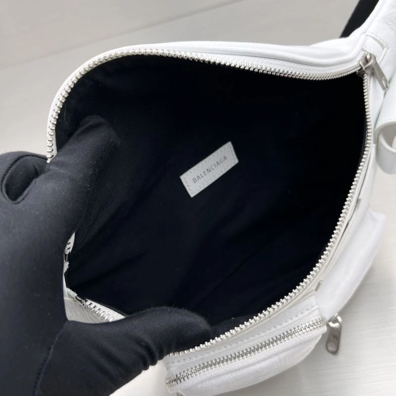 Balenciaga  White Motorcycle Multi-Pocket Waist Bag for Travel ModernLook 78549
