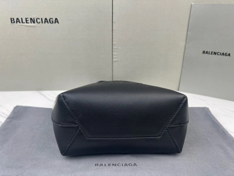 Balenciaga  Black BB23ss Leather Handheld Small Bag - 24.5x22x7cm Premium 78571