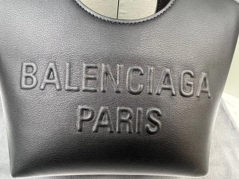 Balenciaga  Black BB23ss Leather Handheld Small Bag - 24.5x22x7cm Premium 78571