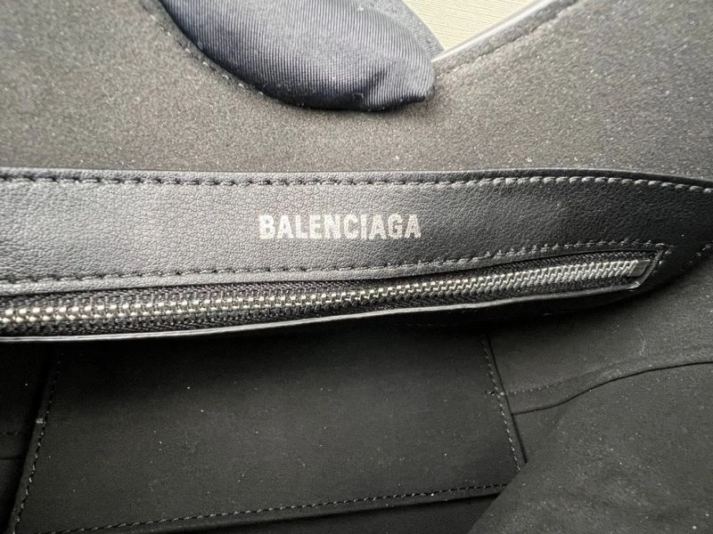 Balenciaga  Black BB23ss Leather Handheld Small Bag - 24.5x22x7cm Premium 78571