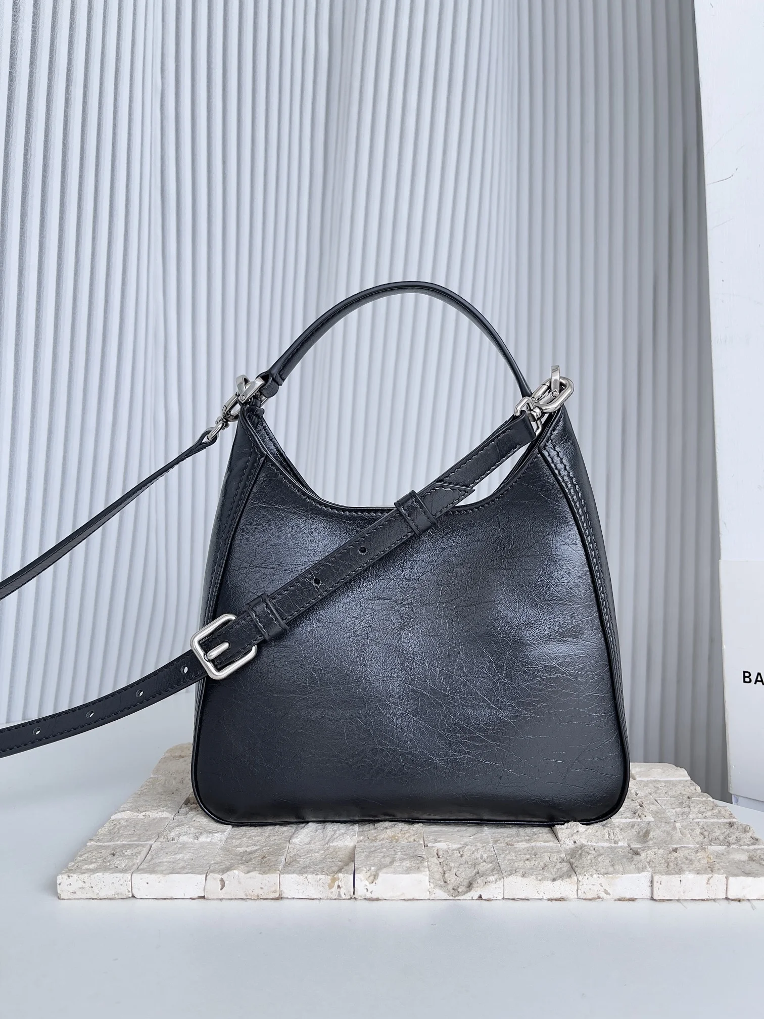 OnTrend Balenciaga  Hobo Bag - 20x20.5x6.8 cm 60936