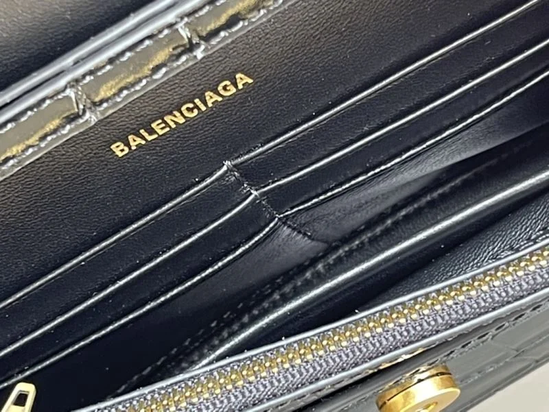 DailyWear Balenciaga Crocodile Gold Buckle Hourglass Chain Bag byBalenciaga 38284