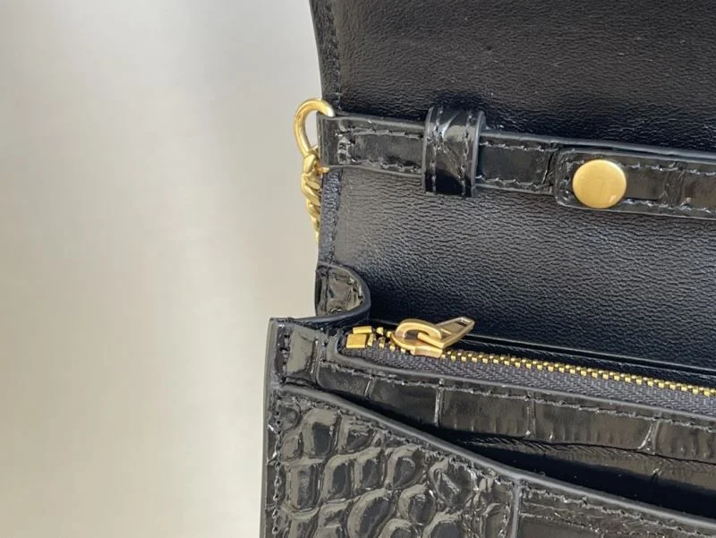 DailyWear Balenciaga Crocodile Gold Buckle Hourglass Chain Bag byBalenciaga 38284