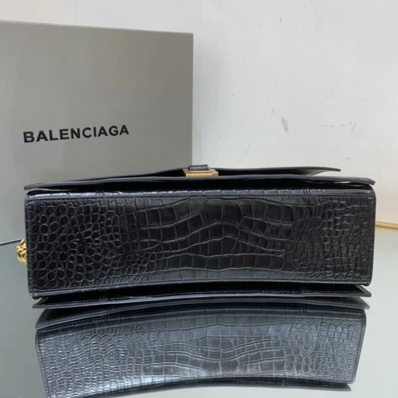 Refined Balenciaga Crush Vintage Waxed Leather Bag with Gold Chain 78671