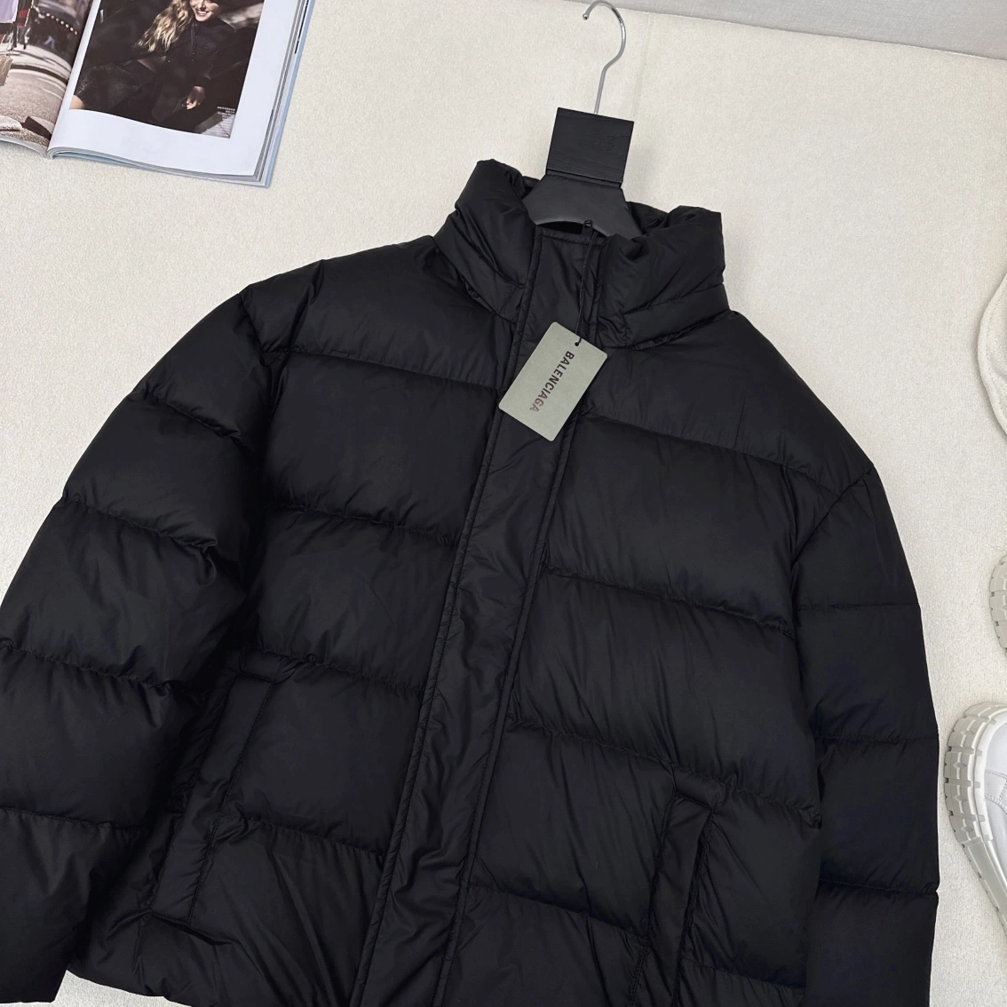 ModernLook Balenciaga Down Jackets 98903