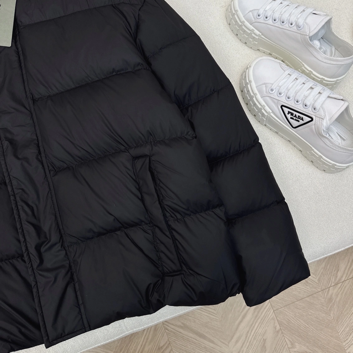 ModernLook Balenciaga Down Jackets 98903
