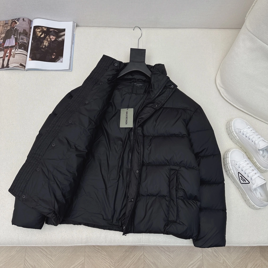 ModernLook Balenciaga Down Jackets 98903