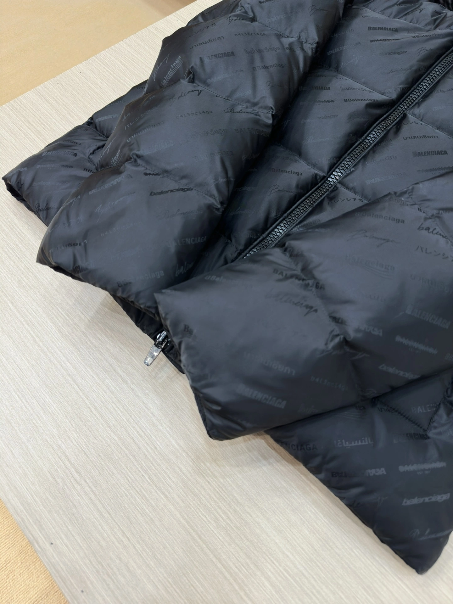 OdorResistant Balenciaga Down Jackets 98940
