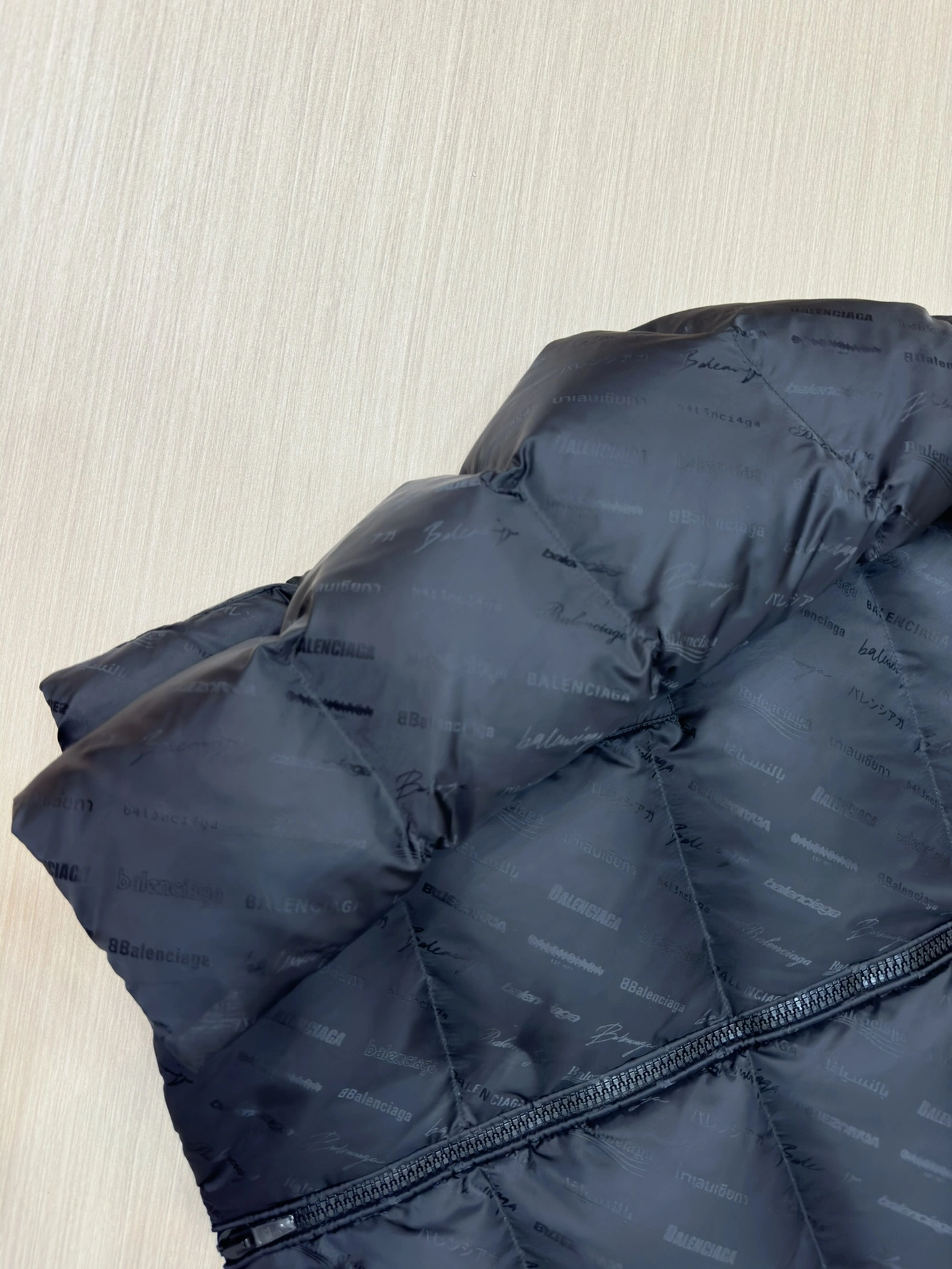 OdorResistant Balenciaga Down Jackets 98940