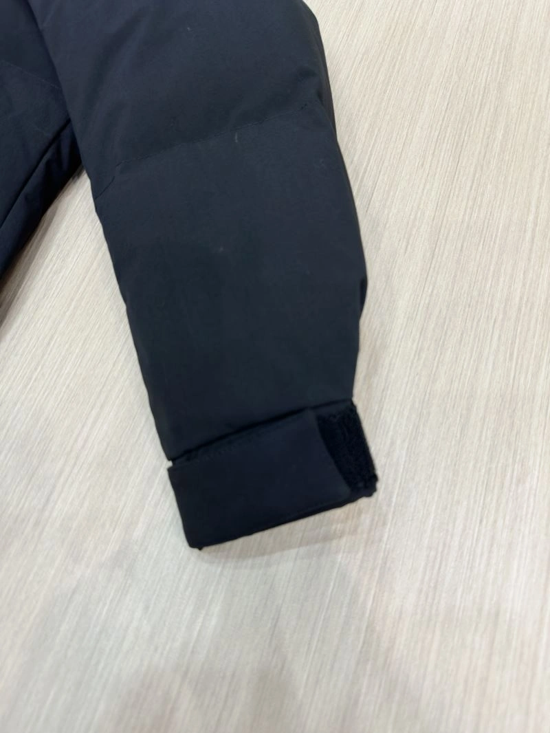 FashionForward Balenciaga Down Jackets 98961