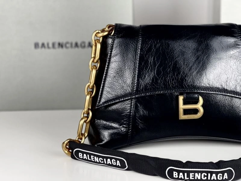 Casual Balenciaga Downtown Chain Shoulder Bag in Black Gold Wax Leather 72578