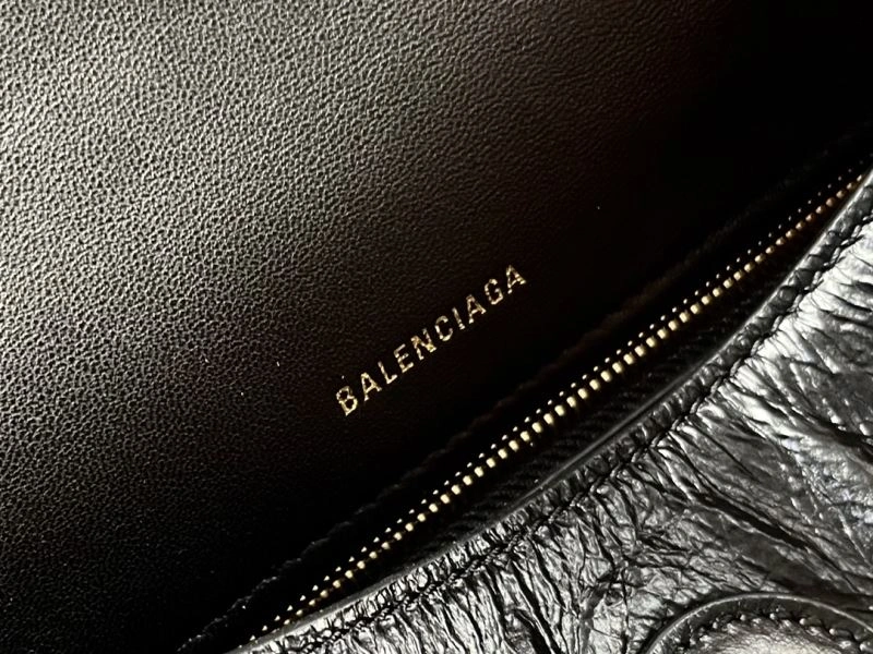 Casual Balenciaga Downtown Chain Shoulder Bag in Black Gold Wax Leather 72578