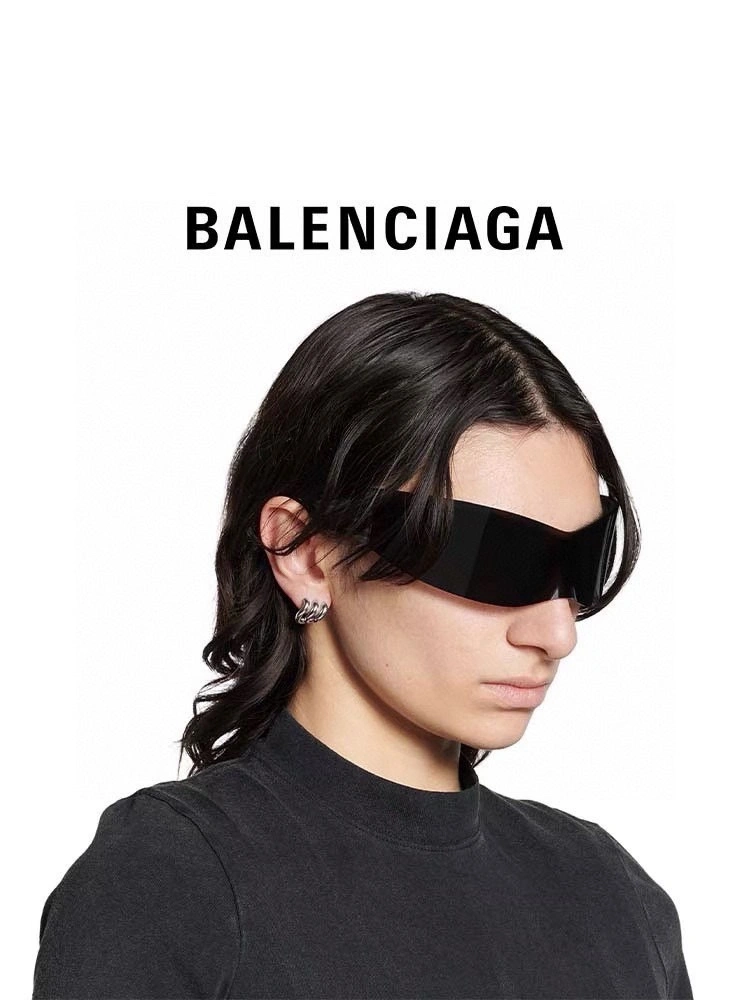 Lightweight Balenciaga Earrings 215682