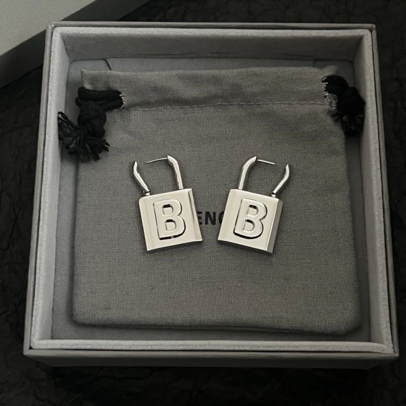 Balenciaga Earrings Sophisticated 215540