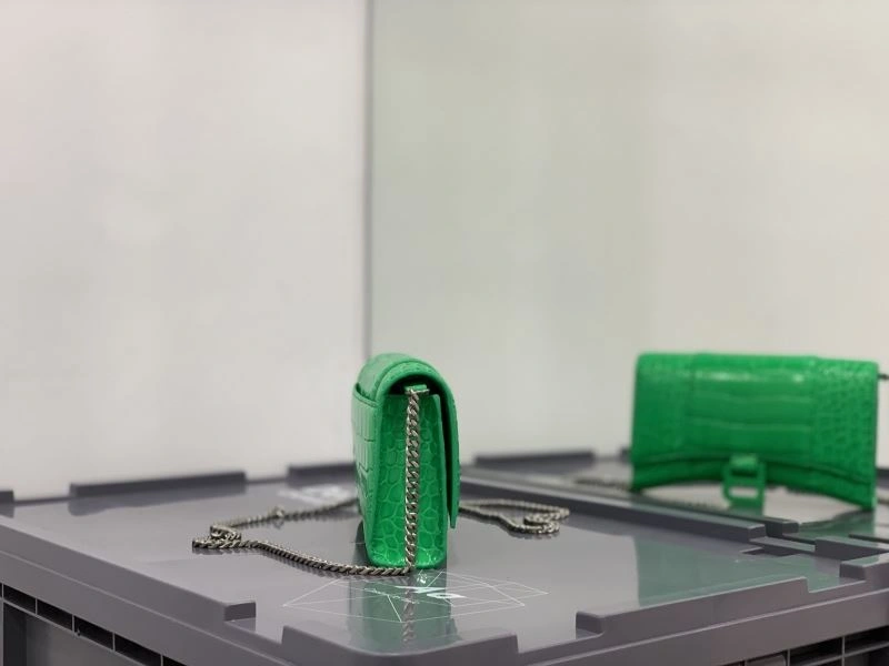 QuickDry Balenciaga Electric Green Crocodile Hourglass Chain Bag 72657