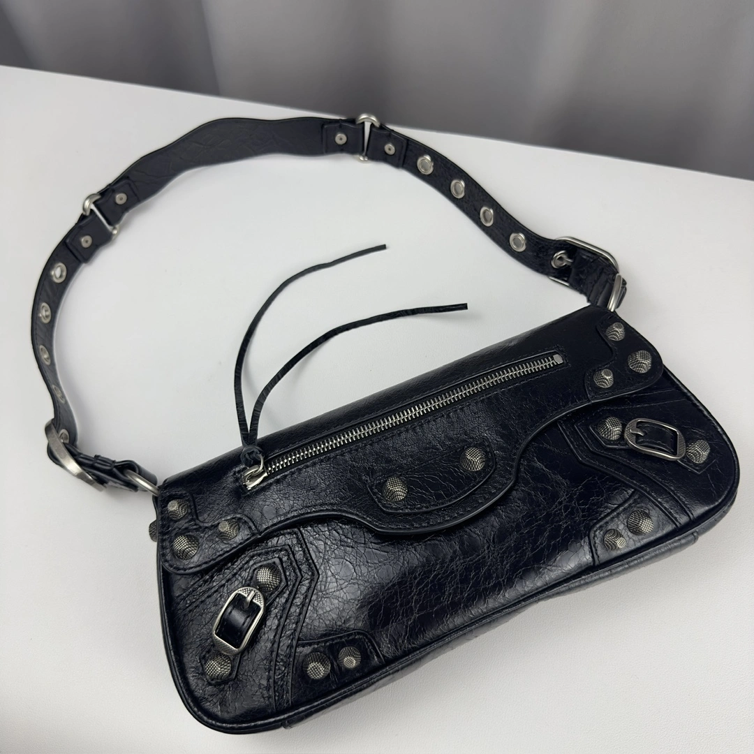 MultiPurpose Balenciaga Everyday Large Baguette Sling Bag in Lambskin 61106