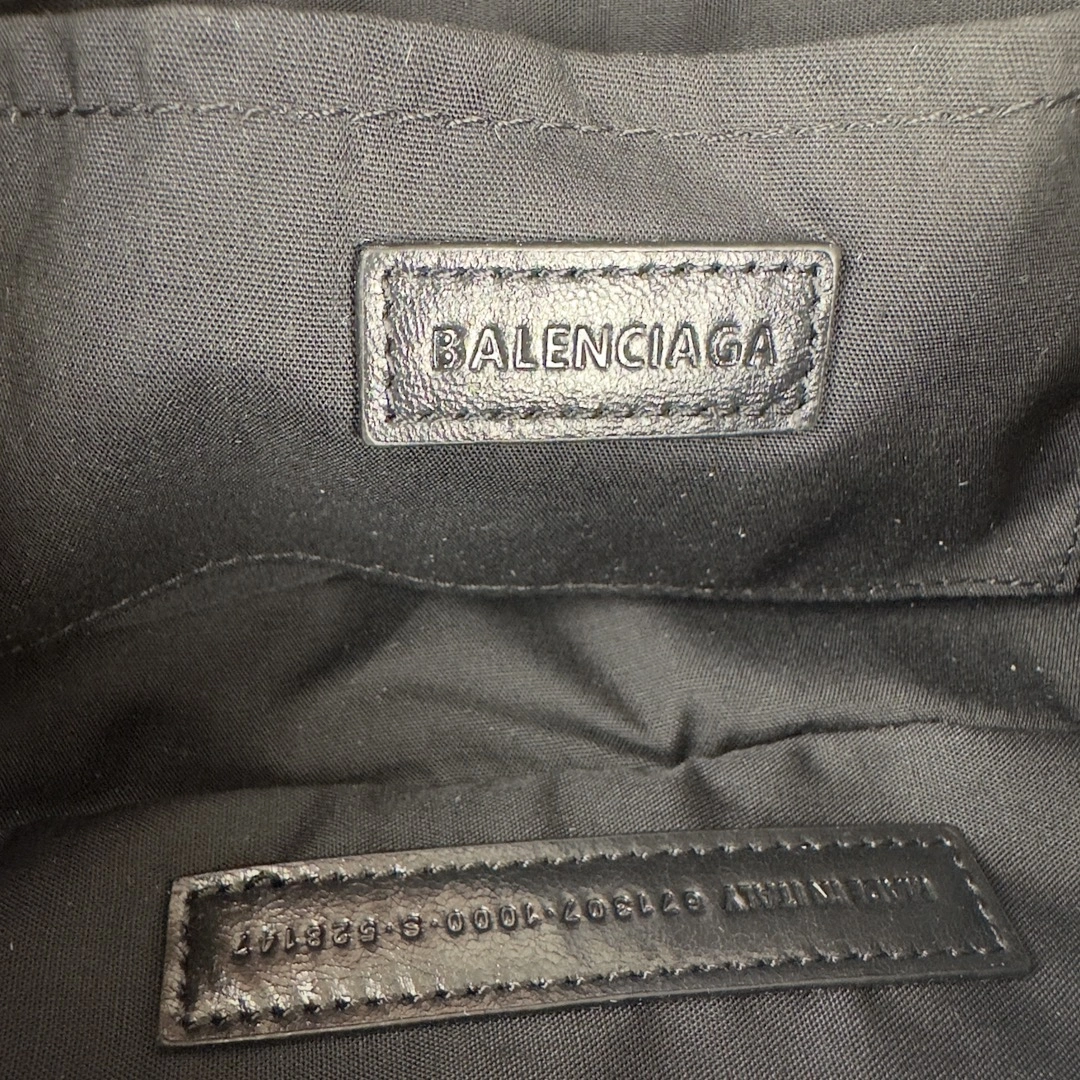 MultiPurpose Balenciaga Everyday Large Baguette Sling Bag in Lambskin 61106
