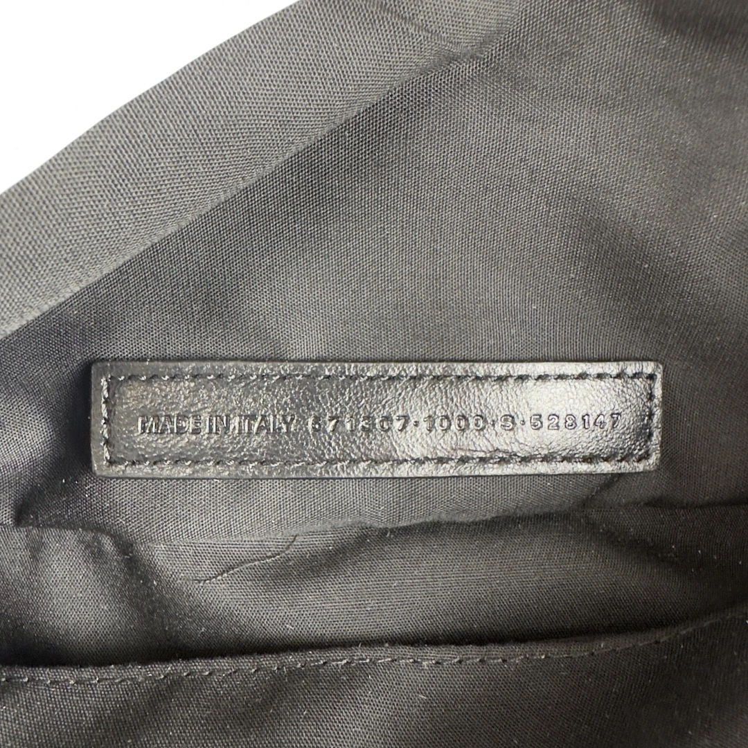 RelaxedFit Balenciaga Everyday Large Lambskin Sling Baguette Bag 61104