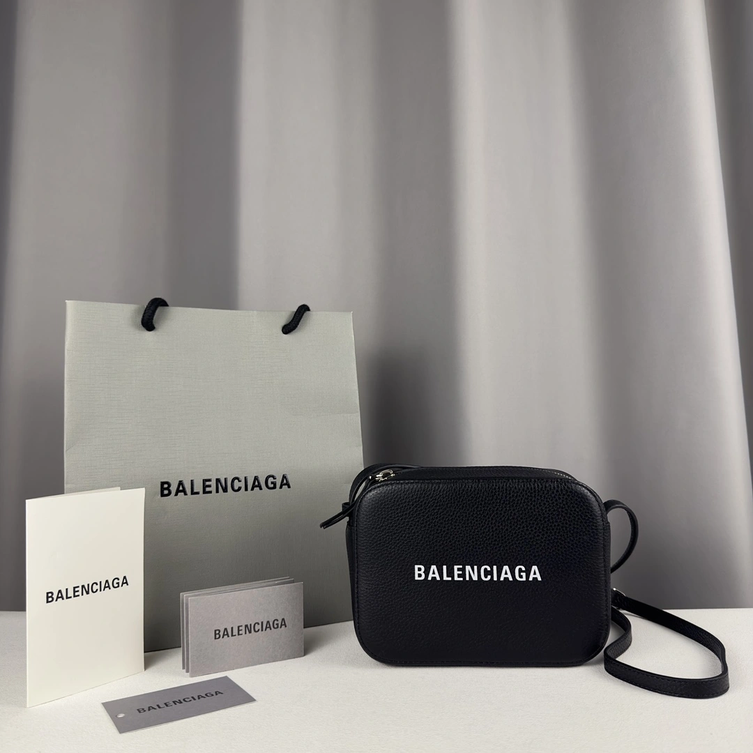 Thermal Balenciaga Everyday Mini Camera Crossbody Bag in Lambskin 60871