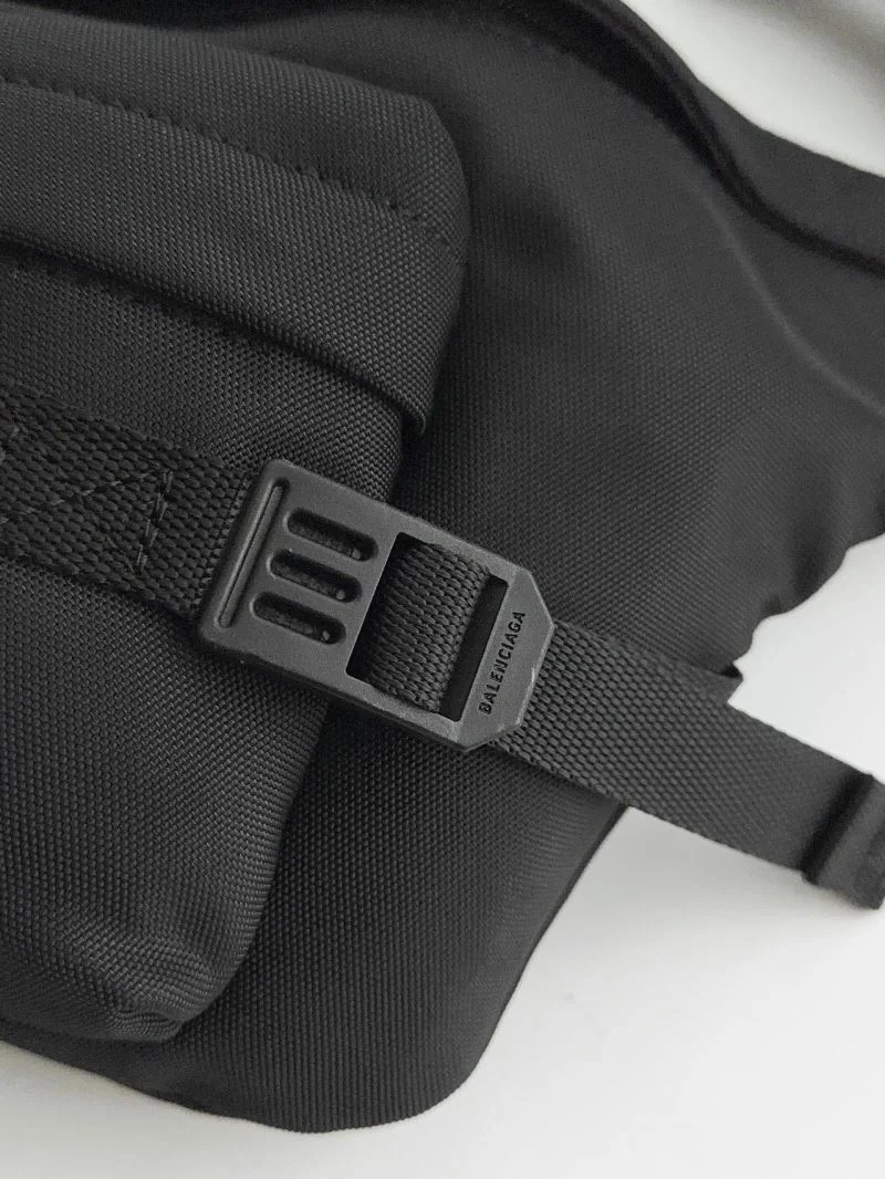 Durable Balenciaga Exclusive Leather Mountaineering Waist Bag 38217