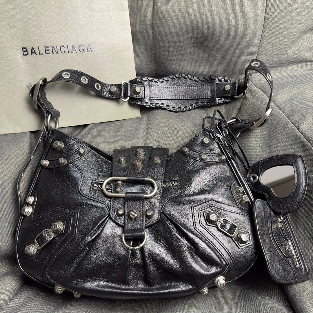 Balenciaga Exploded Lambskin Le Cagole Half-Moon Bag Versatile 61116