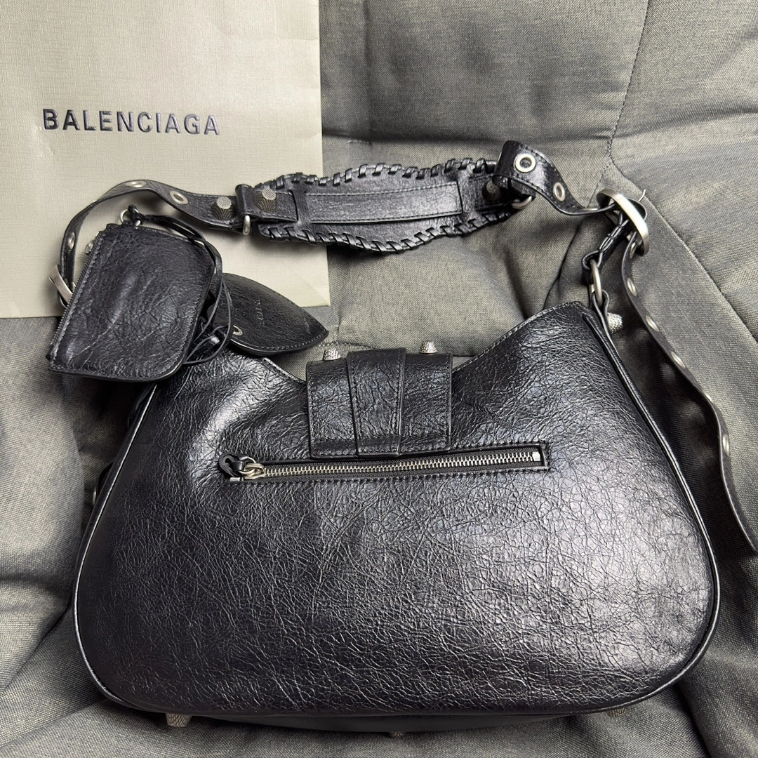 Balenciaga Exploded Lambskin Le Cagole Half-Moon Bag Versatile 61116