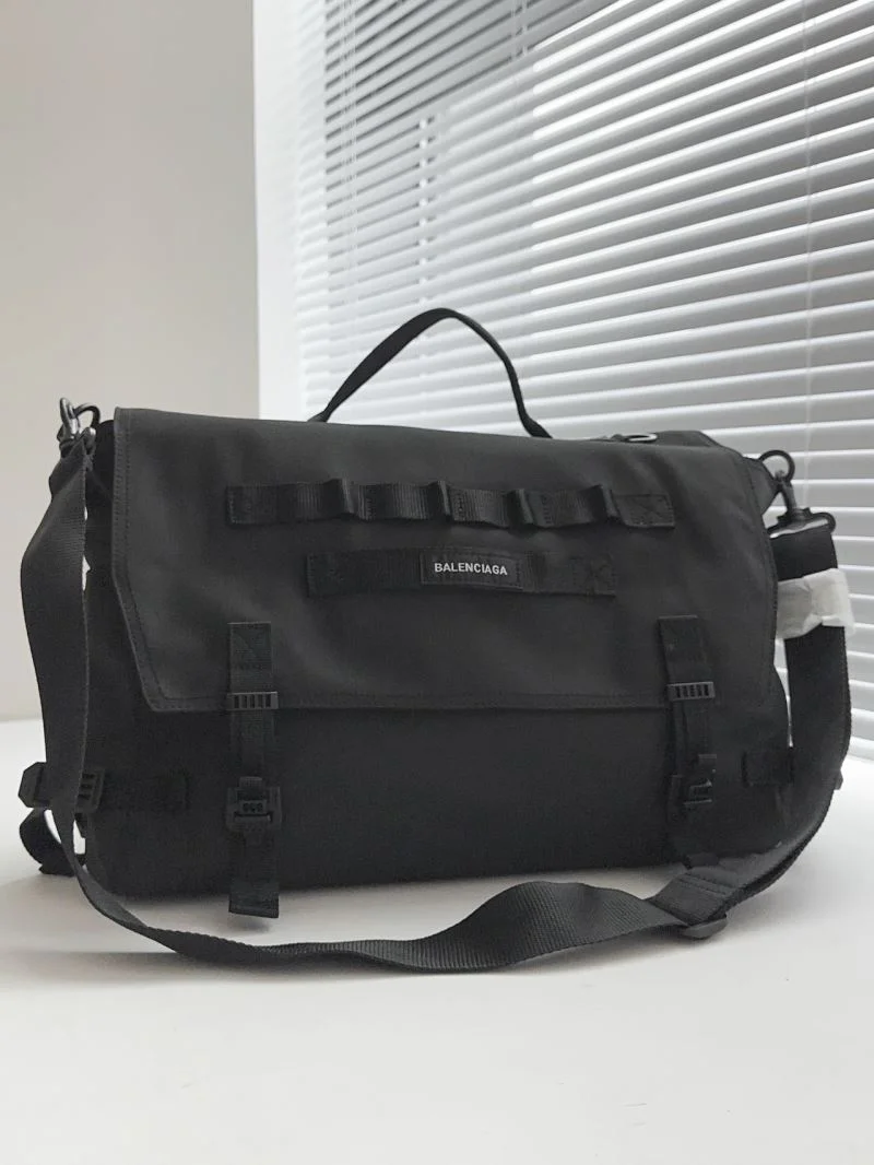 Balenciaga Extra Large Army Black Nylon Crossbody Messenger Bag WellDesigned 38233