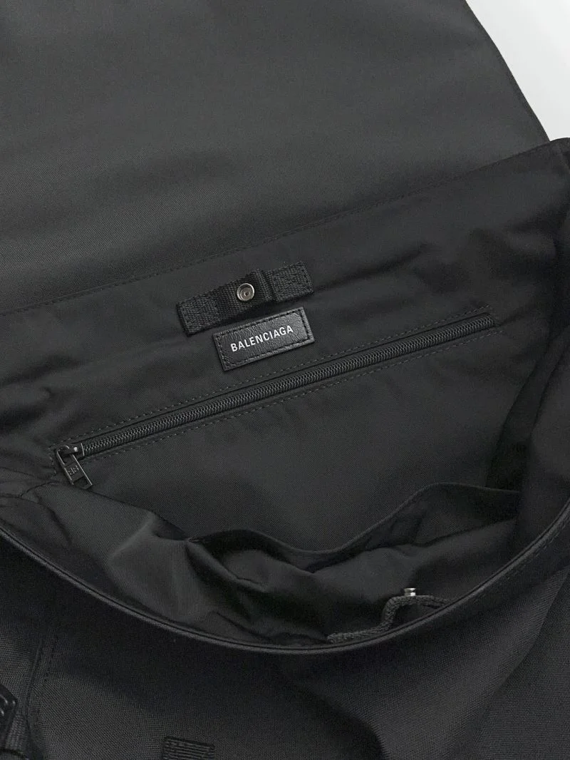 Balenciaga Extra Large Army Black Nylon Crossbody Messenger Bag WellDesigned 38233