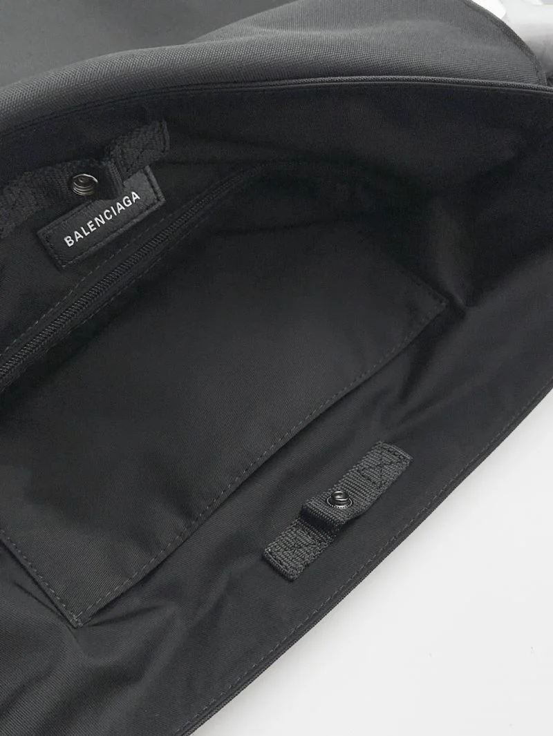 Balenciaga Extra Large Army Black Nylon Crossbody Messenger Bag WellDesigned 38233