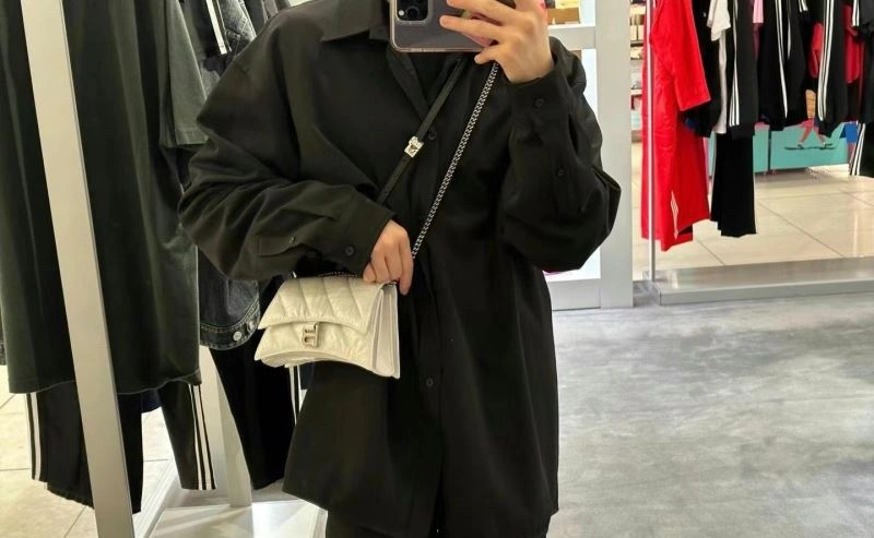 Balenciaga Fall Winter 2022 Mini Crush Hourglass Bag ComfortFit 78659