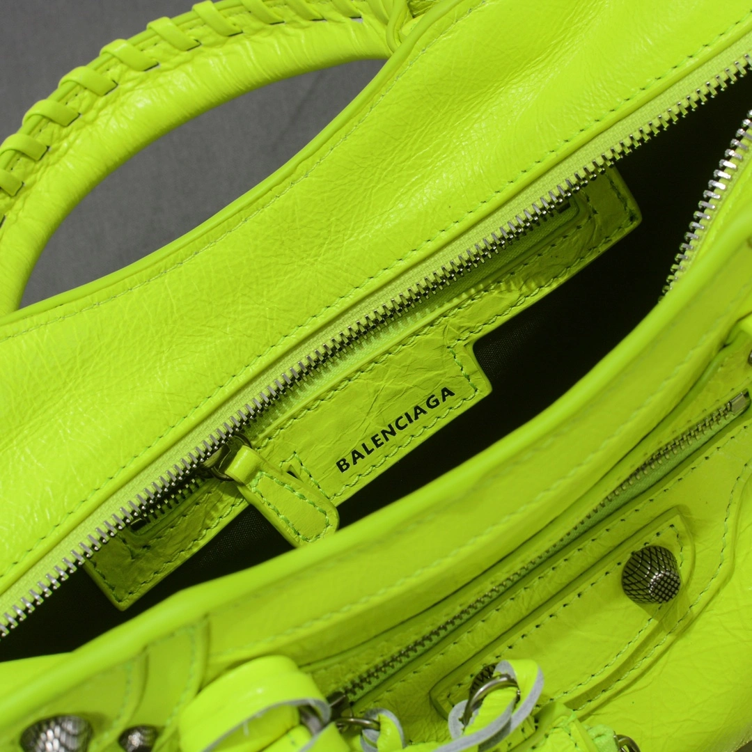 TimelessDesign Balenciaga Fluorescent Green Neo Cagole Heart Mirror Bag 60974