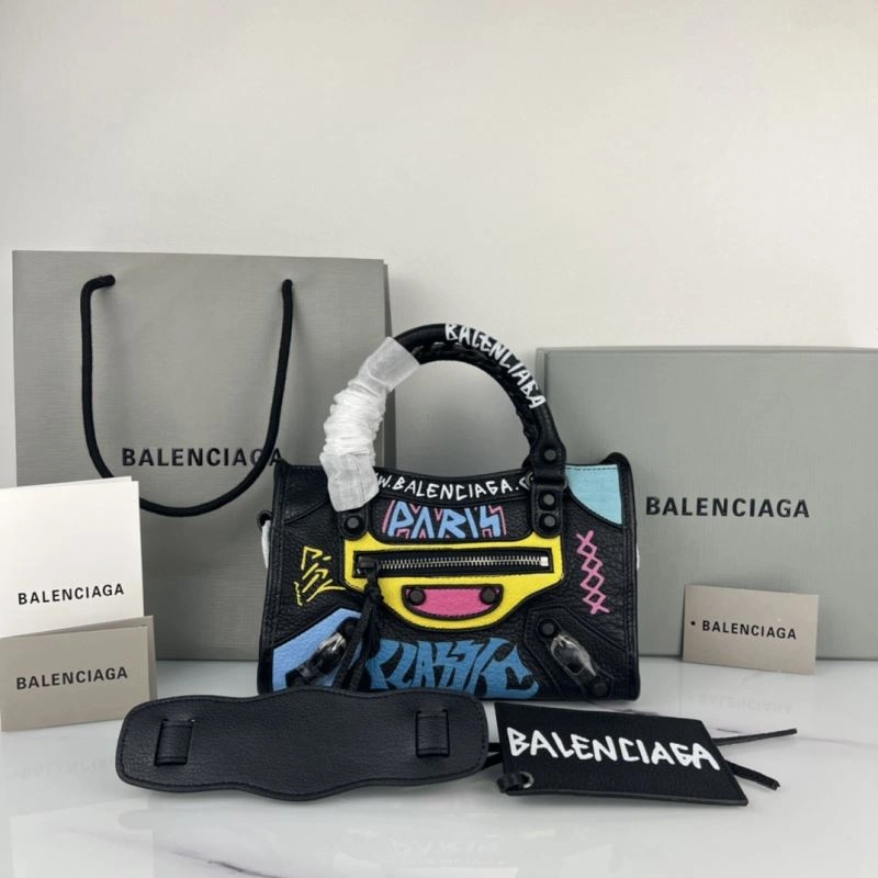 Balenciaga Graffiti 23cm Crossbody Handbag in Italian Goat Leather Trendy 78785