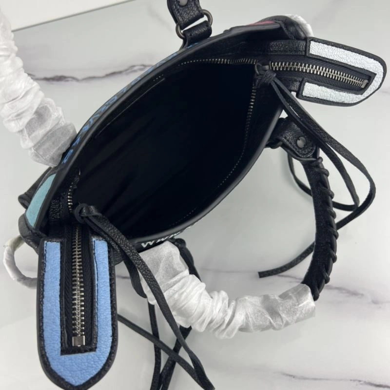 Balenciaga Graffiti 23cm Crossbody Handbag in Italian Goat Leather Trendy 78785