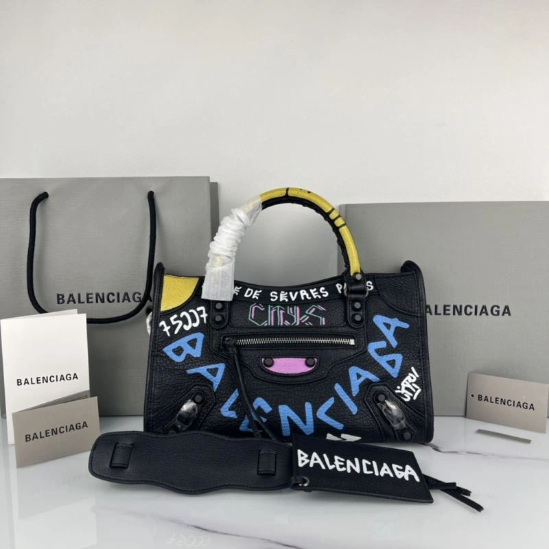 Balenciaga Graffiti 30cm Crossbody Bag in Italian Goat Leather Durable 78770