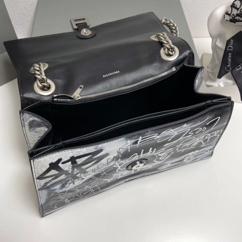 Balenciaga Graffiti Pleated Chain Bag - Medium  Elegance Vibrant 70079