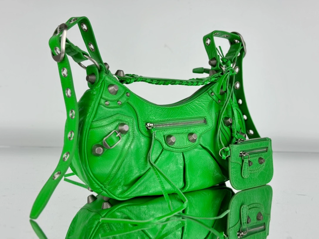 Sleek Balenciaga Green Oil Wax Le Cagole Half-Moon Dumpling Bag 61069