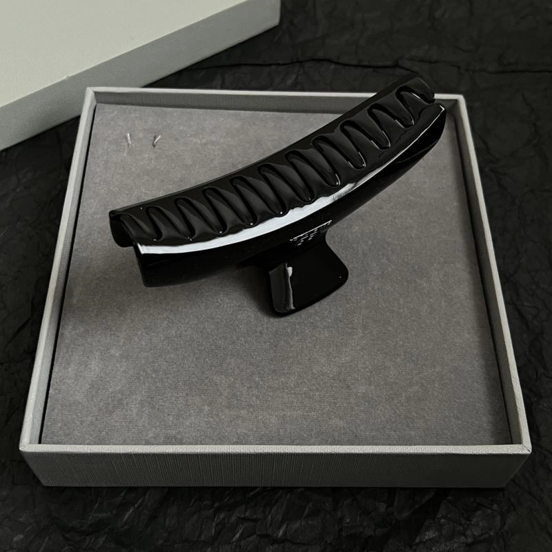 Balenciaga Hairpins Effortless 215578