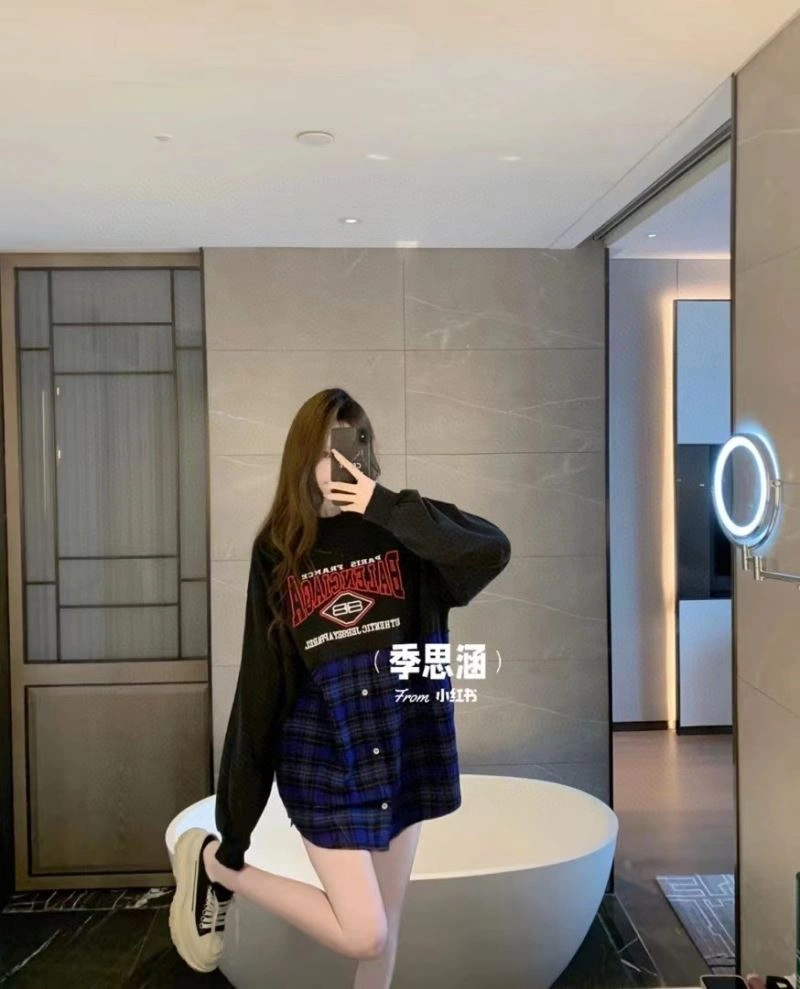 ComfortFit Balenciaga Hoodies 98301