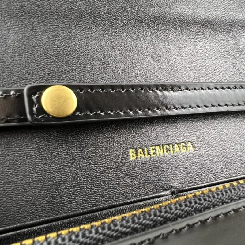 Balenciaga Hourglass Chain Crossbody Bag - Petite B-Shaped Elegance FashionForward 78645