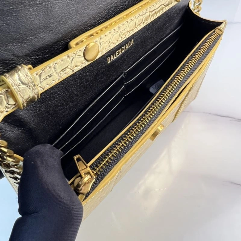 MultiPurpose Balenciaga Hourglass Chain Crossbody Bag - Petite Elegance in Cowhide 78658